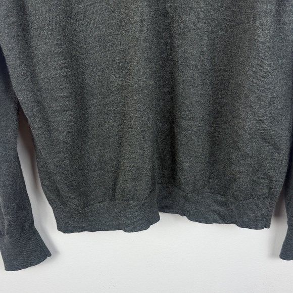 J. Crew 100% Merino Wool Classic Preppy Casual Men’s Charcoal V-Neck XL Sweater - Picture 6 of 8